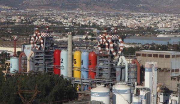 Γιατί βάζουν λουκέτο εμβληματικές ελληνικές επιχειρήσεις