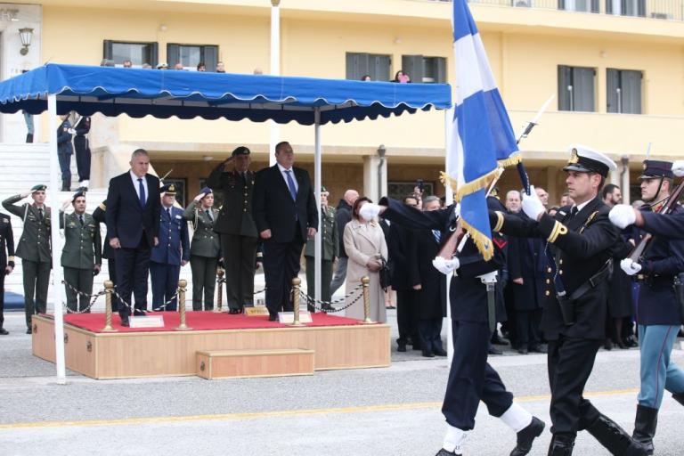 Ποιον «χαιρετούσαν» τα Μιράζ