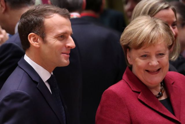 Νέα συνθήκη γαλλογερμανικής συνεργασίας υπογράφουν Μακρόν – Μέρκελ