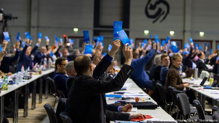 Το εθνολαϊκό AfD σε πλήρη εκλογική ετοιμότητα