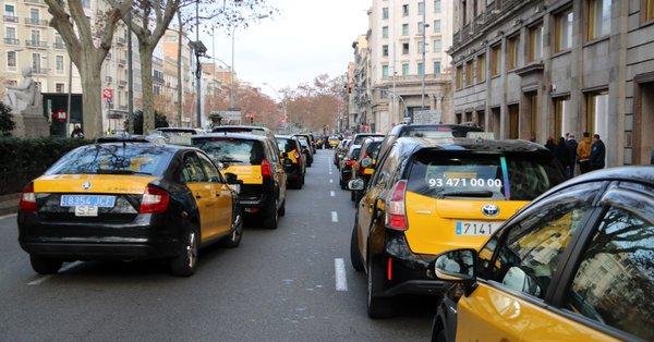 Κυκλοφοριακό χάος στη Βαρκελώνη λόγω απεργίας οδηγών ταξί