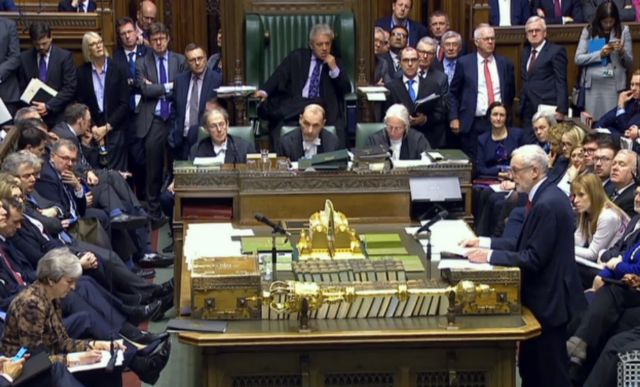 Brexit: Νέα «σφαγή» Μέι - Κόρμπιν στη Βουλή