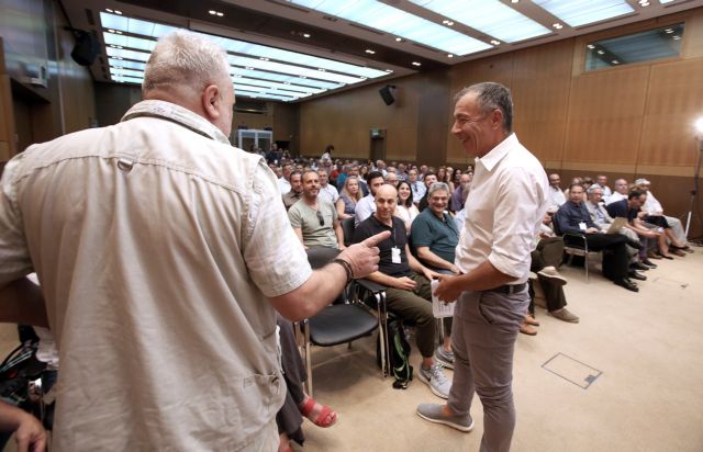 Επεισόδιο Ψαριανού – Θεοδωράκη στη Βουλή