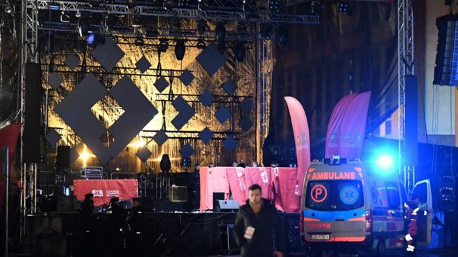 Πολωνία: Επίθεση με μαχαίρι δέχθηκε δήμαρχος – Νοσηλεύεται σε κρίσιμη κατάσταση