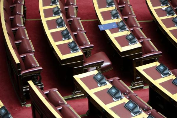 Δεν βγαίνουν τα «κουκιά» για τη Συμφωνία των Πρεσπών – Πώς και πότε θα πάει στη Βουλή