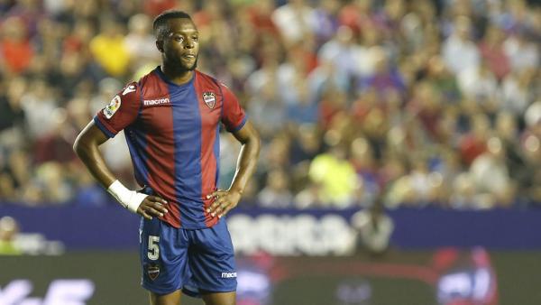 «Η ΑΕΚ ενδιαφέρεται για τον Ντουκουρέ» (vid)