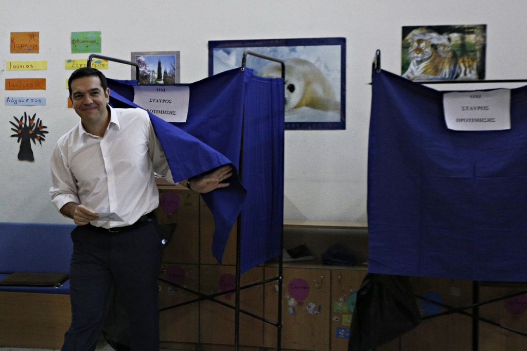 Δημοσκοπήσεις – σοκ προκαλούν πανικό στο Μαξίμου λόγω «Μακεδονικού»