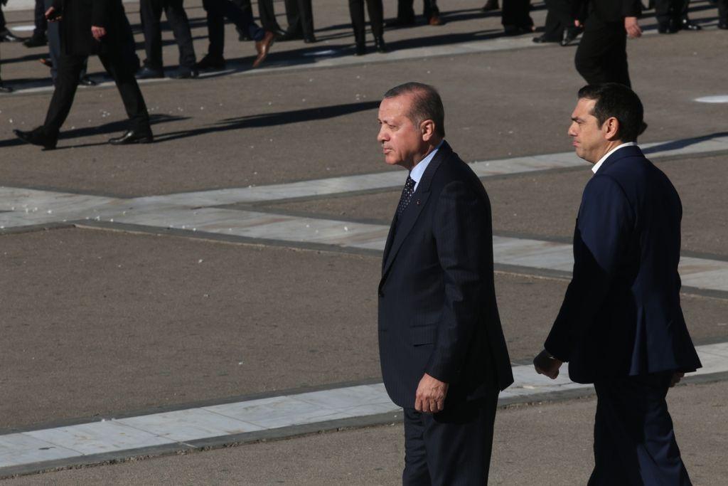 Τι θα κάνει ο Τσίπρας στην Αγκυρα; Συνάντηση σε κλίμα απειλών και χωρίς ατζέντα