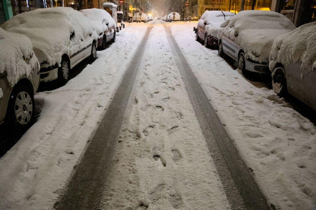 Κλειστά σχολεία και στη Λαμία – Απαγορευτικό για φορτηγά