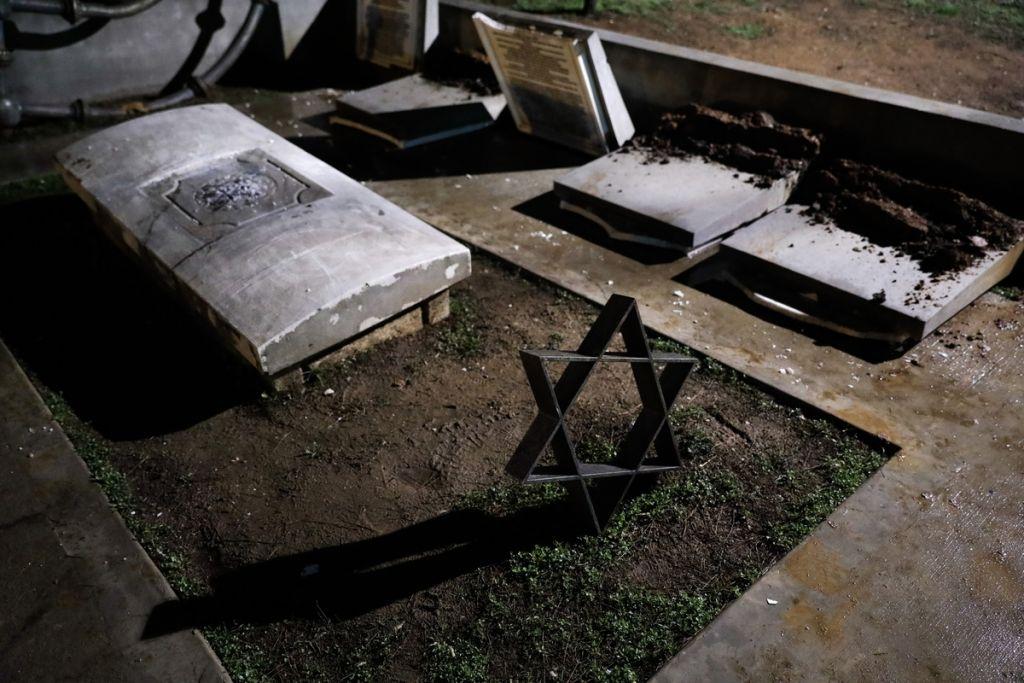 «Οι Εβραίοι της κρίσης»;