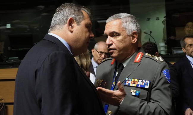 Κωσταράκος κατά Καμμένου για τις κρίσεις: Ο αρμόδιος για την εισήγηση τελεί υπό προθεσμία