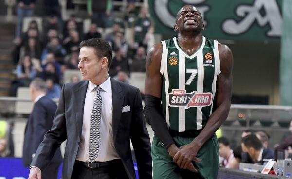 Πιτίνο: «Δεν θέλω αλλαγές στην άμυνα, αλλά πίεση και τρέξιμο»