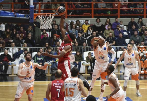 Δύσκολη νίκη του Ολυμπιακού επί του Προμηθέα