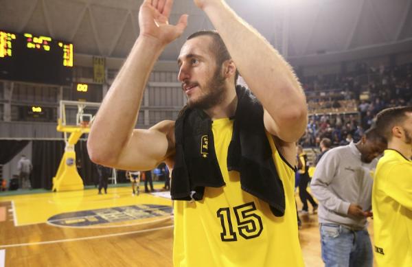 Νέα ατυχία για Σλαφτσάκη: Τραυματίστηκε και αποχώρησε σφαδάζοντας