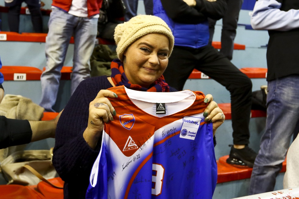 Δίπλα στην Ρενάτα ο Πανιώνιος! (vid)