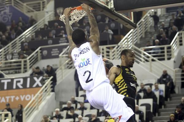 «Αφεντικό» ο ΠΑΟΚ κέρδισε την ΑΕΚ 88-79