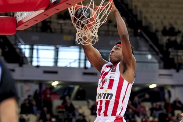 Εύκολη νίκη του Ολυμπιακού