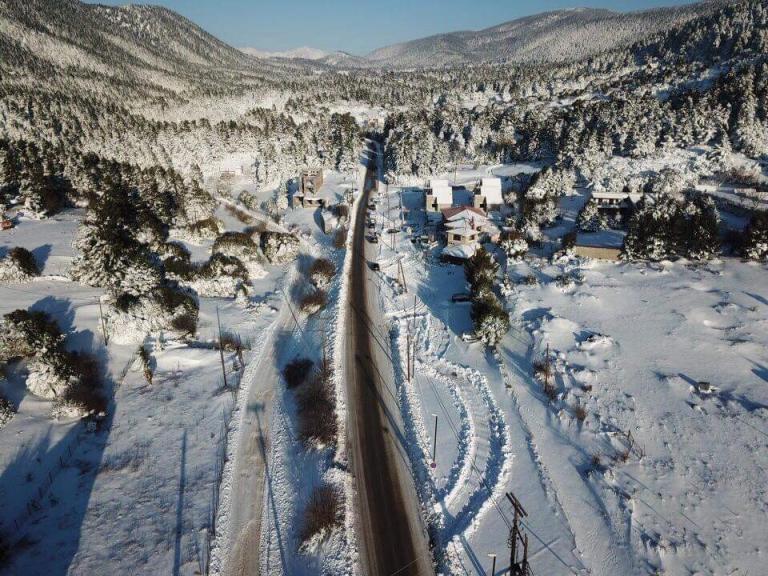 Στα «λευκά» ντύθηκε η Αράχοβα