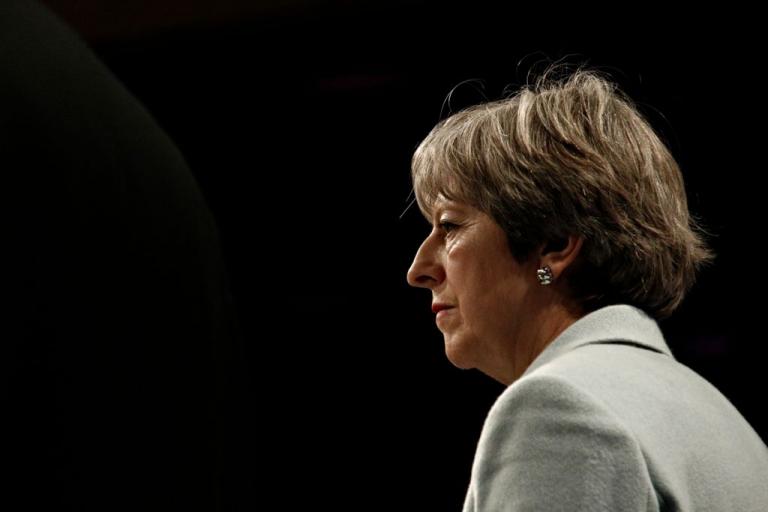 FT: Ζοφερό το οικονομικό τοπίο στη Βρετανία, με ή χωρίς συμφωνία