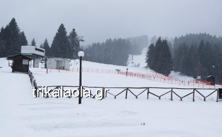 Ξεπέρασε το μισό μέτρο το ύψος του χιονιού στα Τρίκαλα