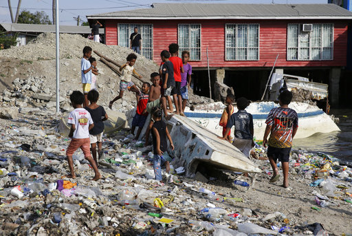 Έκθεση Oxfam: 26 άνθρωποι κατέχουν ίσο πλούτο με το φτωχότερο 50% της Γης