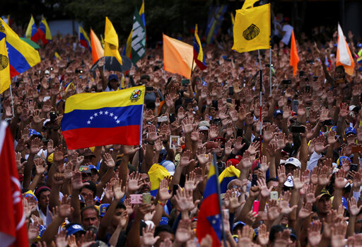 Στα πρόθυρα εμφυλίου η Βενεζουέλα – Διεθνής κατακραυγή κατά του Μαδούρο