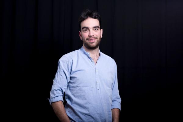 Ο Άρης Λάσκος μιλάει για τον «Αγνό εραστή»