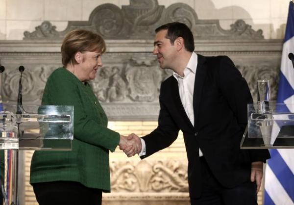 «Εντιμότατοι φίλοι» – Το δώρο της Άνγκελα στον Αλέξη Τσίπρα