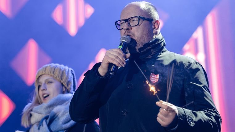 Σοκ στην Πολωνία: Υπέκυψε ο δήμαρχος που δέχθηκε επίθεση με μαχαίρι