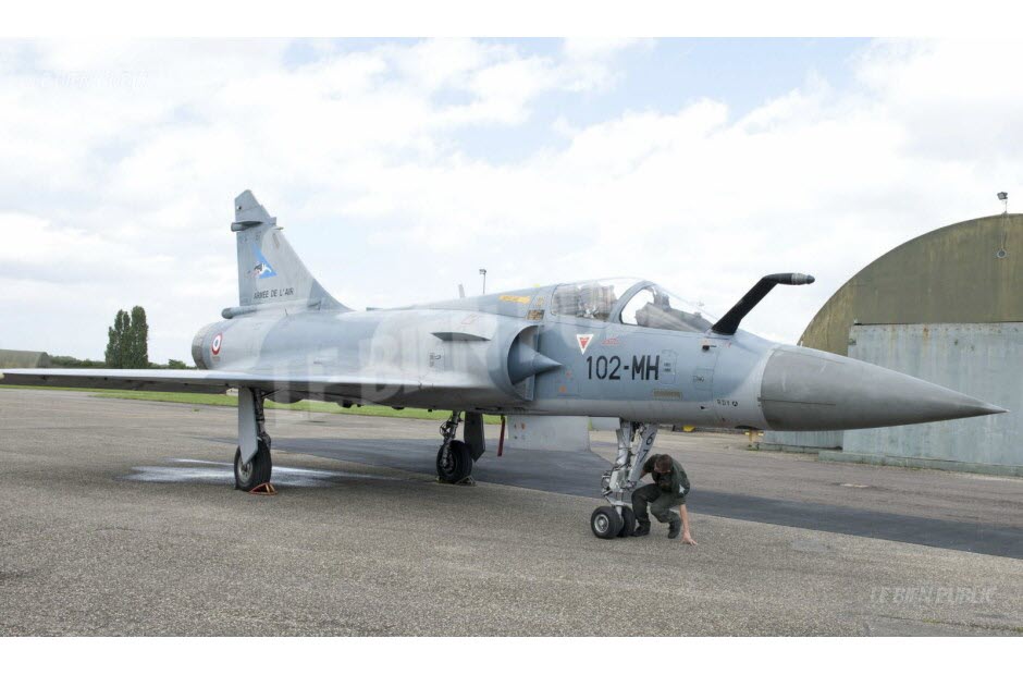 Συναγερμός στη Γαλλία: Εξαφανίστηκε από τα ραντάρ Mirage 2000