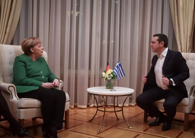 Ξεσάλωσε με Τσίπρα και Μέρκελ το Twitter