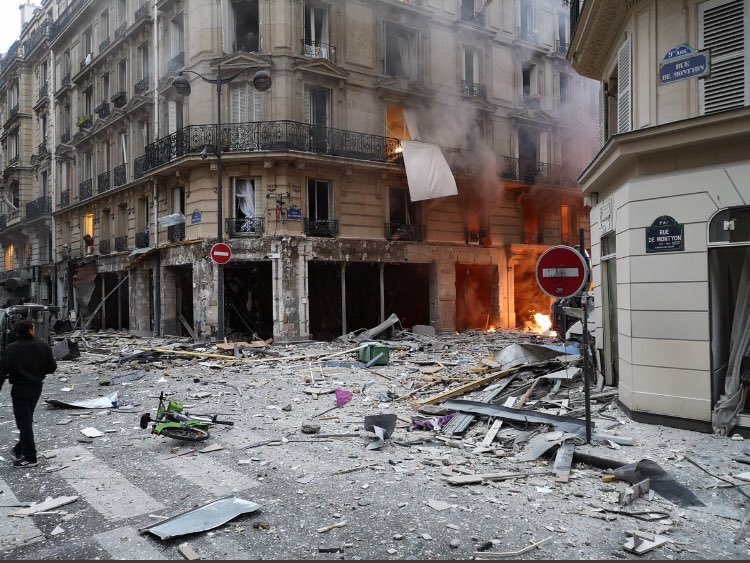 Έκρηξη στο Παρίσι: Νεκροί δύο πυροσβέστες και μια ισπανίδα τουρίστρια