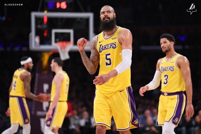 Aγχωτική νίκη για Λέικερς, ανέλπιστα εύκολα οι Χοκς τους Θάντερ