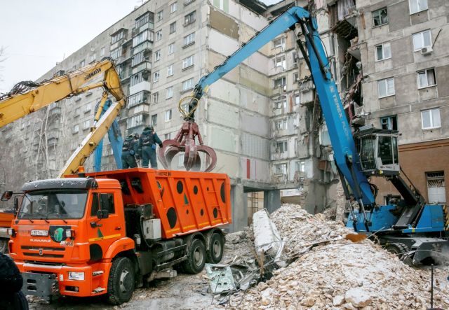 Ρωσία: Συνεχώς αυξάνεται ο αριθμός των νεκρών από την κατάρρευση πολυκατοικίας