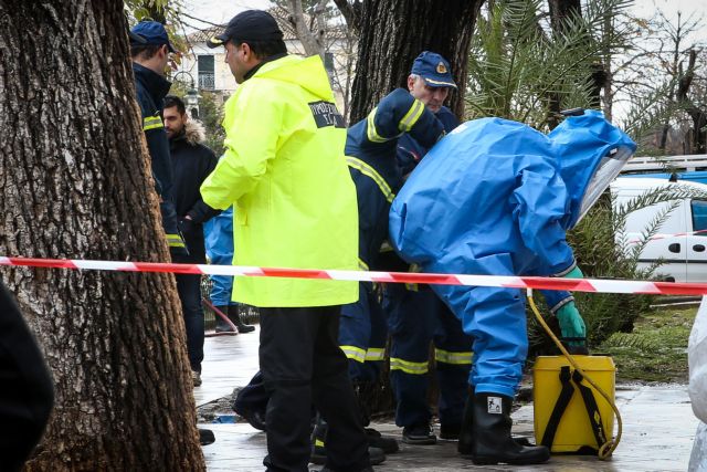 Μπαράζ αποστολής ύποπτων φακέλων με σκόνη