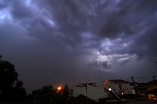 Καιρός: Προειδοποιήσεις για πλημμύρες – Πού θα είναι έντονα τα φαινόμενα