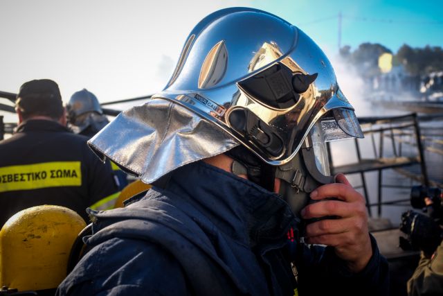 Πυρκαγιά ξέσπασε σε βιομηχανία επεξεργασίας μετάλλου στη Σίνδο