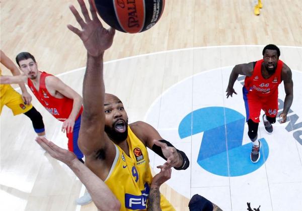 Ο Τάιους «ντρόπιασε» τον Χάντερ