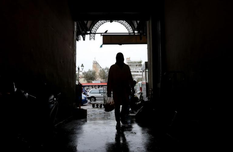 «Βουτιά» στις προσλήψεις του ιδιωτικού τομέα τον Δεκέμβριο