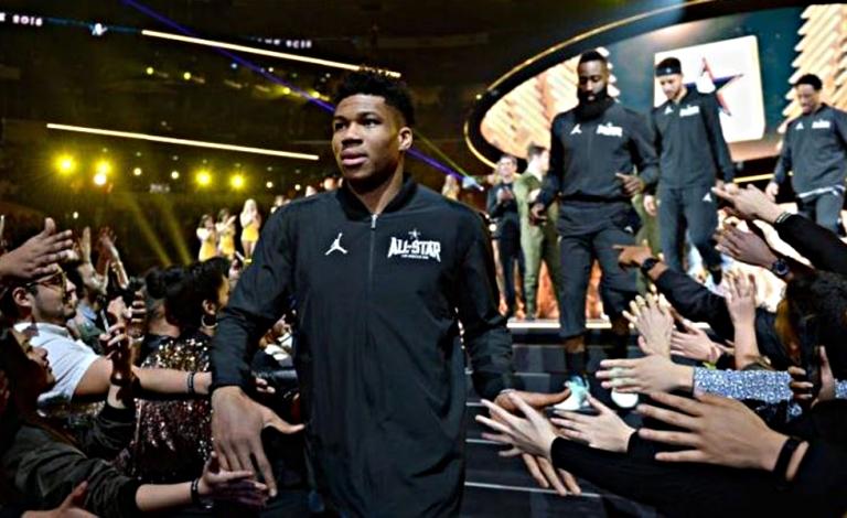 Αντετοκούνμπο: «Είμαι εραστής, όχι πολεμιστής και θα επιλέξω Εμπίντ»