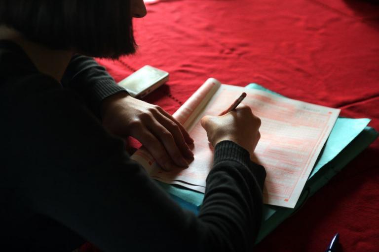 Βόμβα το δημογραφικό: Δραματική μείωση του πληθυσμού