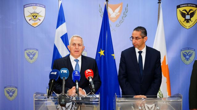 Greek, Cypriot defence ministers pursue ‘more effective’ cooperation