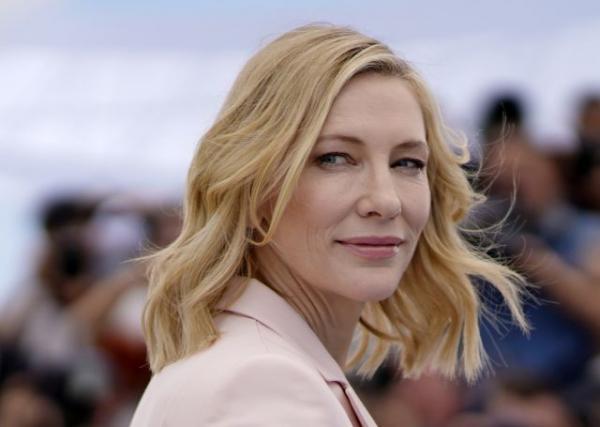 Λιποθύμησε στην παράσταση της Κέιτ Μπλάνσετ λόγω των ακραίων ερωτικών σκηνών