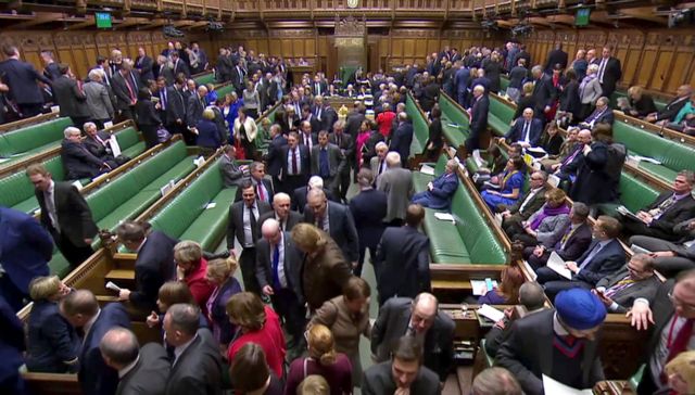 Brexit: «Όχι» κοινοβουλίου σε παράταση, δεύτερο δημοψήφισμα και έξοδο χωρίς συμφωνία