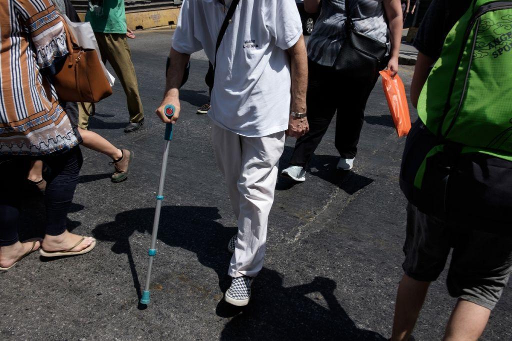 Ο πληθυσμός της Ελλάδας συνεχίζει να μειώνεται