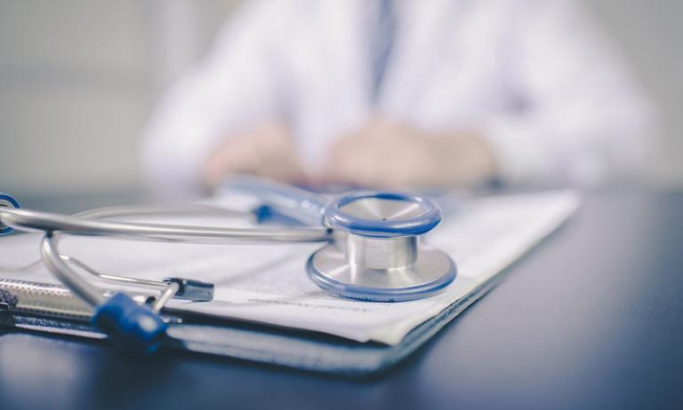 Θύματα «μπούλινγκ» ακόμη και γιατροί – νοσηλευτές