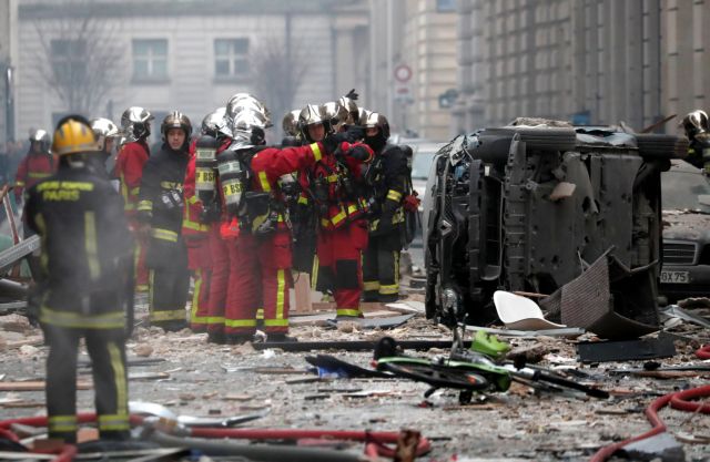 Χάος, τραυματίες και τεράστιες ζημιές από την έκρηξη στο Παρίσι