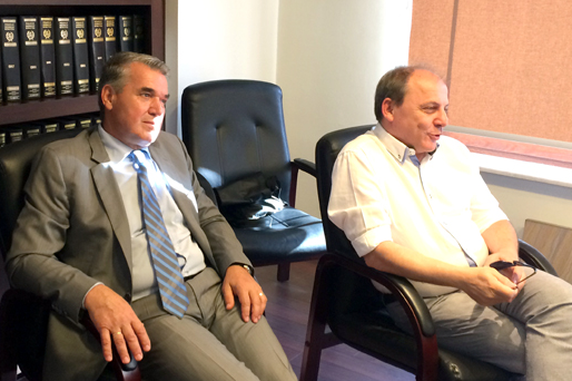 Κόντρα on air Καραγιαννίδη-Κυριαζίδη για τις επιθέσεις σε σπίτια βουλευτών