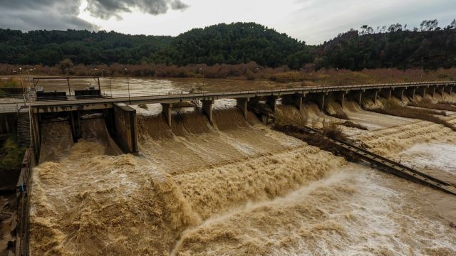 Έκτακτη σύσκεψη στην περιφέρεια Δυτικής Ελλάδος για τις πλημμύρες