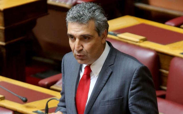 Φωκάς: Εχασα την ψηφοφορία γιατί ήπια μια γκαζόζα και πήγα τουαλέτα